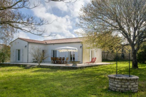 Villa PIERROT avec grand jardin arboré, proche du port et des restaurants